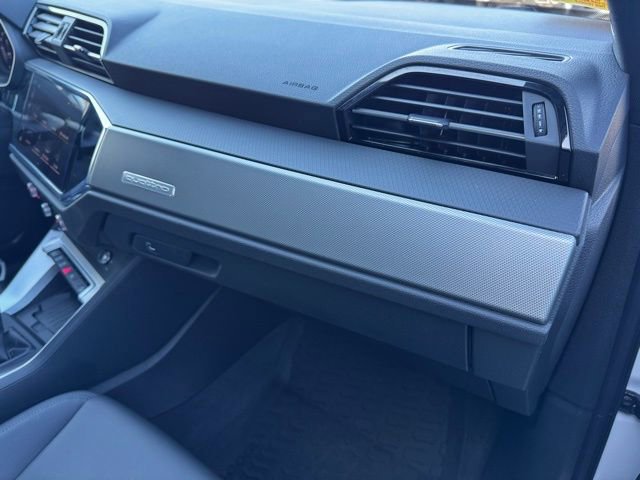 Certified 2025 Audi Q3 2.0T Premium w/ Convenience Package image 16