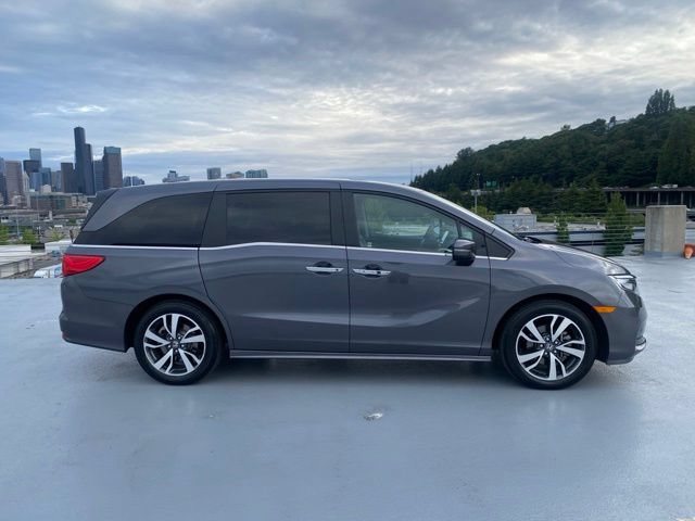 Certified 2023 Honda Odyssey Touring image 3