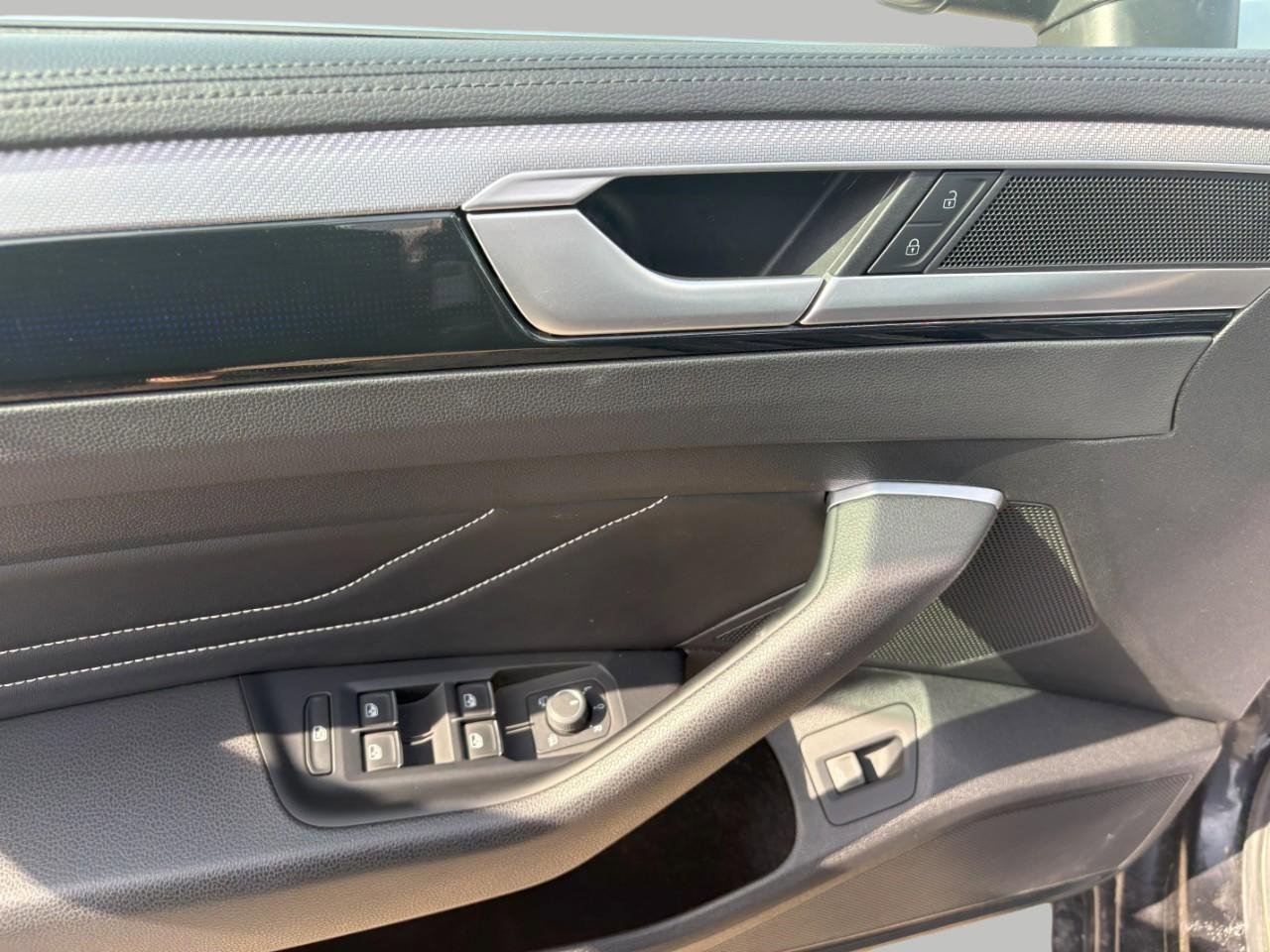 Used 2022 Volkswagen Arteon SEL image 11