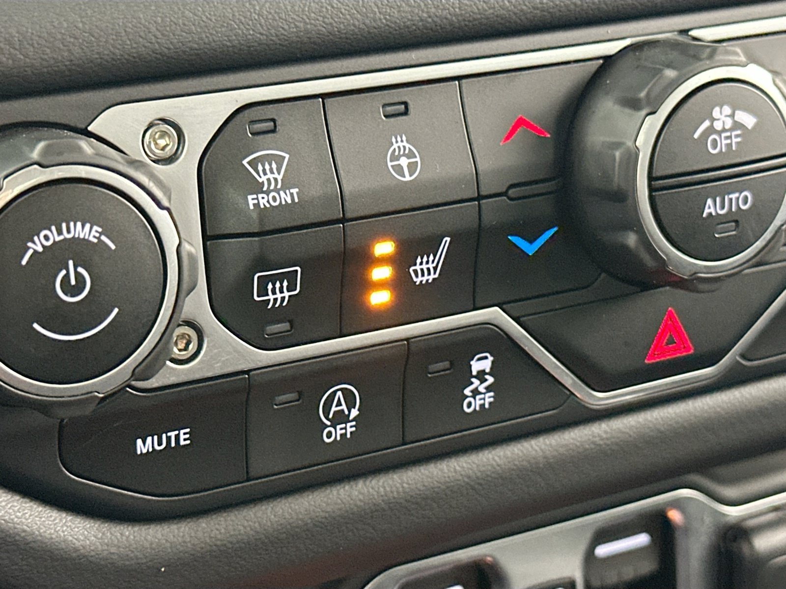 Used 2025 Jeep Gladiator Sport AWD/4WD image 19