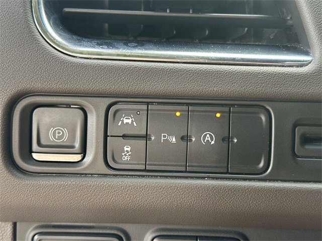 Used 2023 GMC Yukon SLT image 31