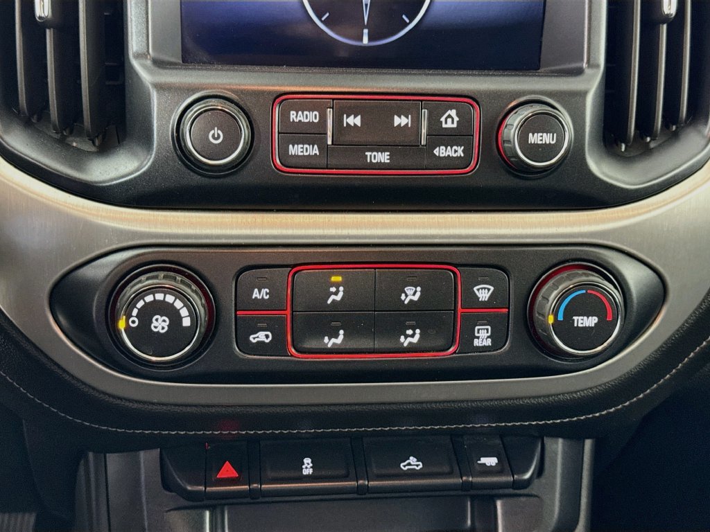 Used 2015 GMC Canyon SLE RWD image 16