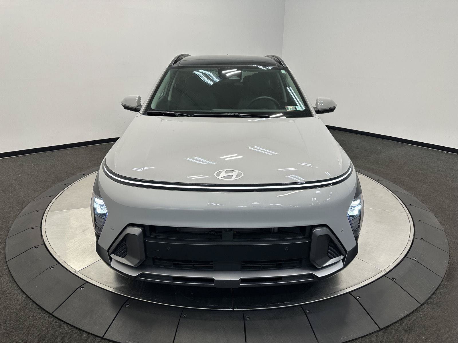 Certified 2024 Hyundai Kona Limited AWD/4WD image 3