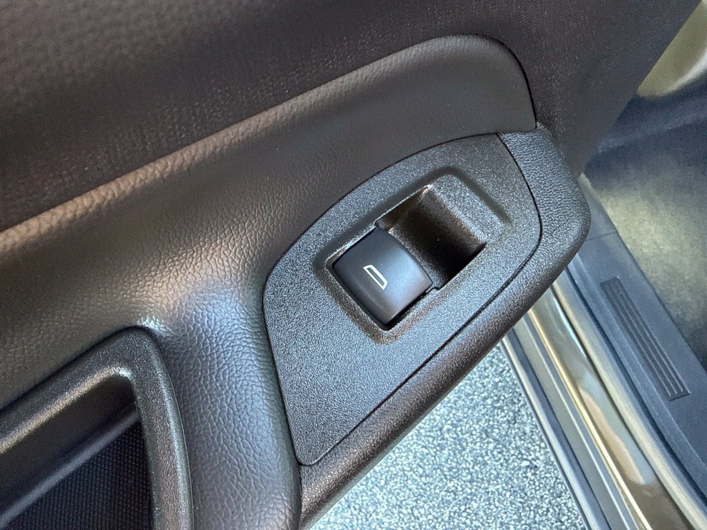 Certified 2023 Chevrolet Equinox LT AWD/4WD image 25