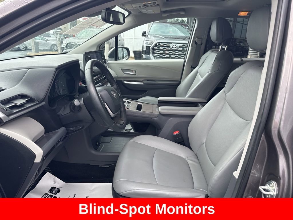 Certified 2023 Toyota Sienna XLE FWD image 12