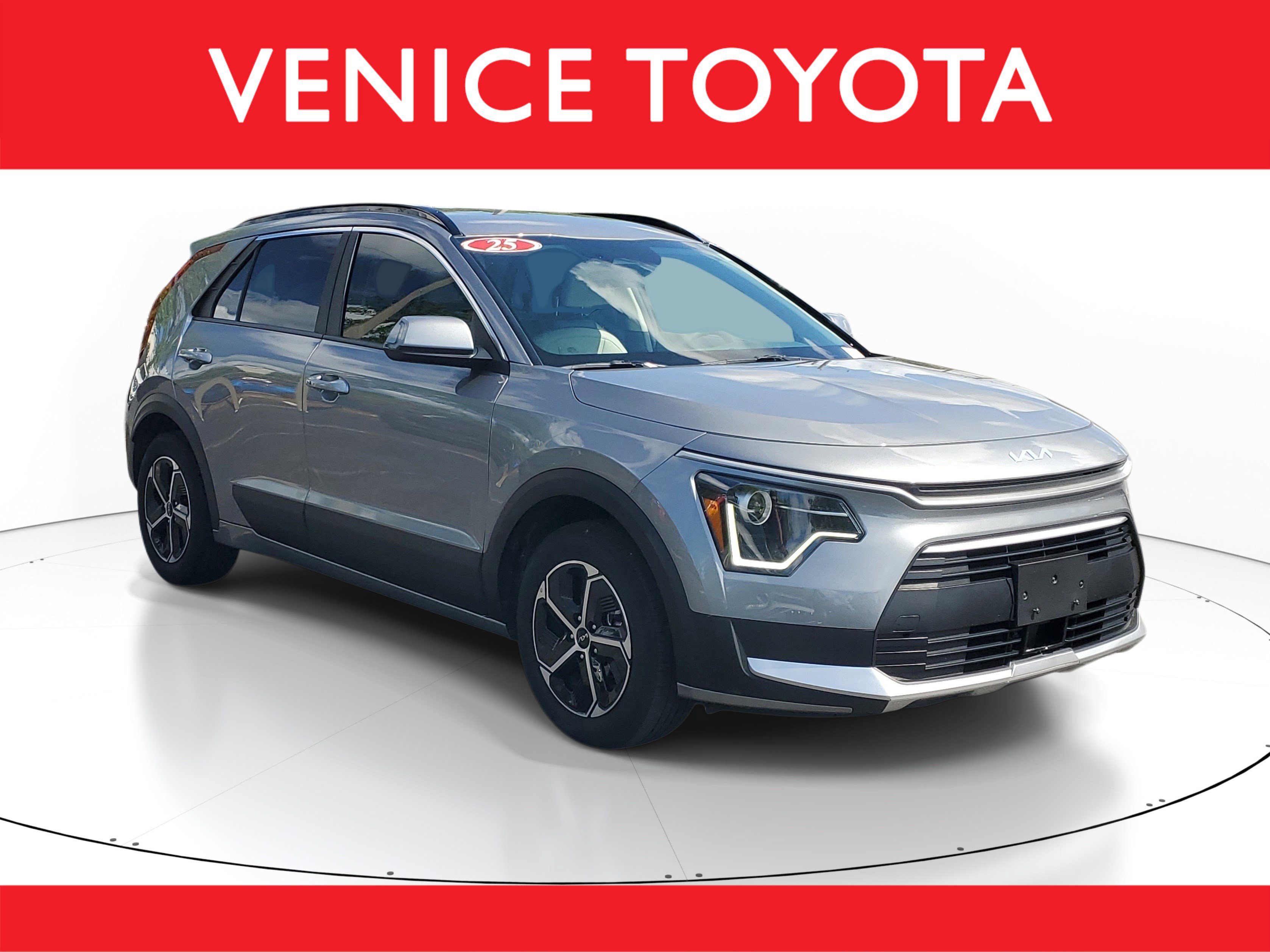 Used 2025 Kia Niro EX