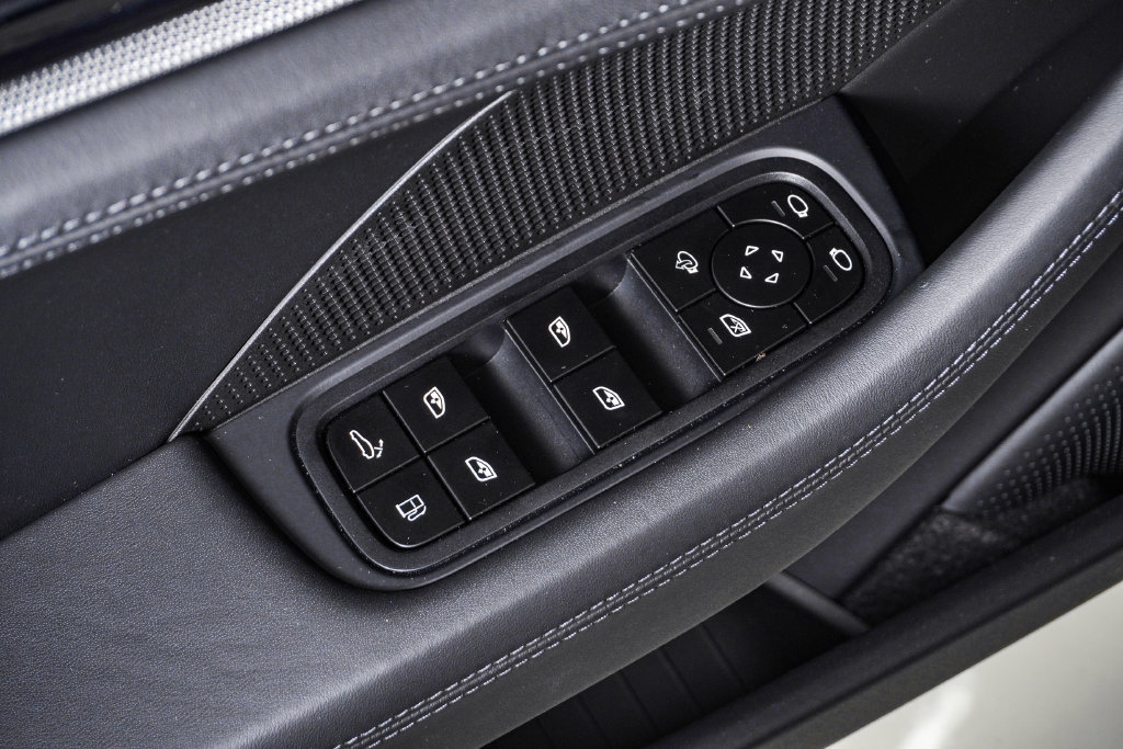 New 2026 Porsche Panamera 4 E-Hybrid AWD/4WD image 25