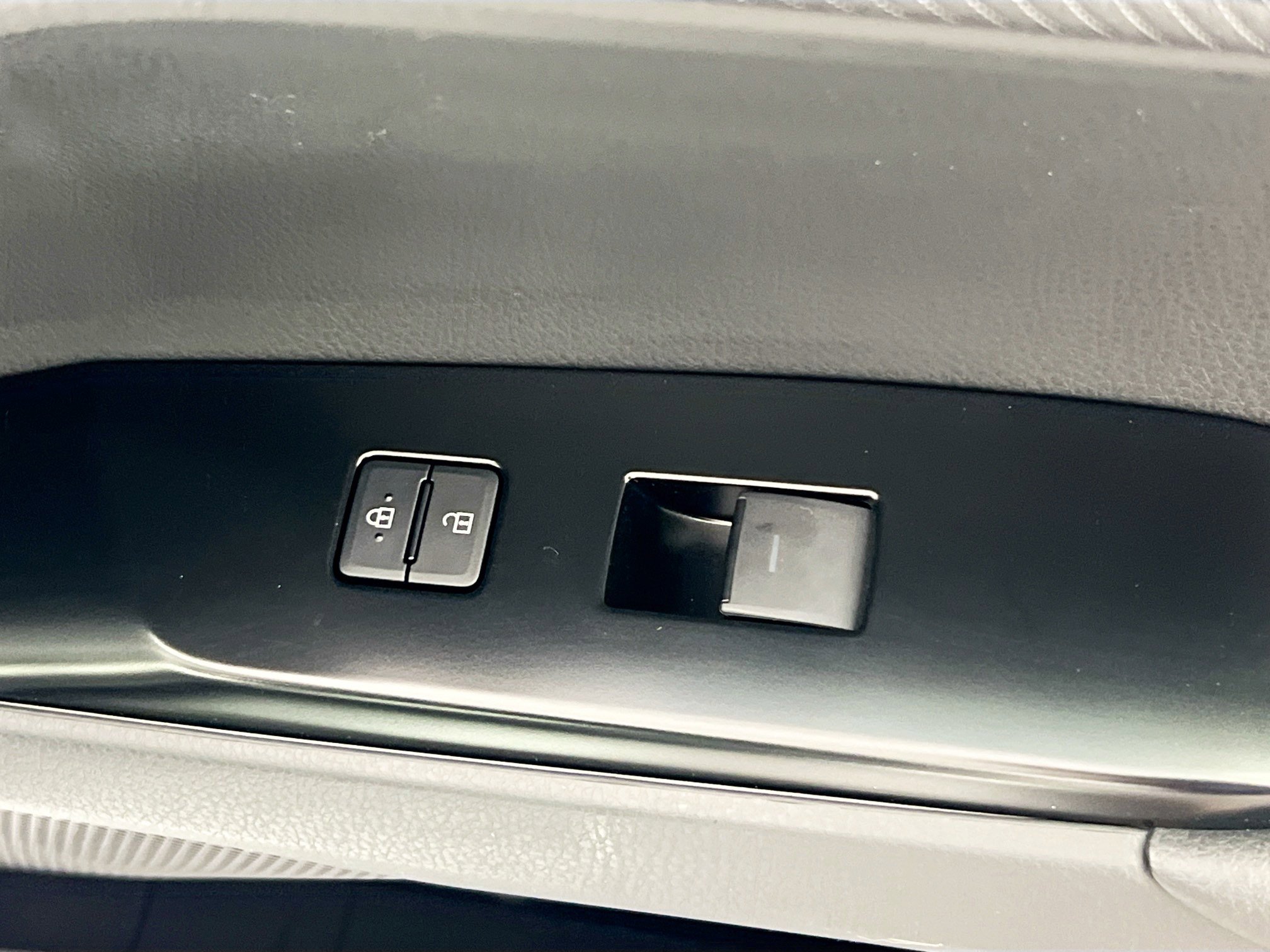 New 2026 Toyota Camry SE FWD image 32