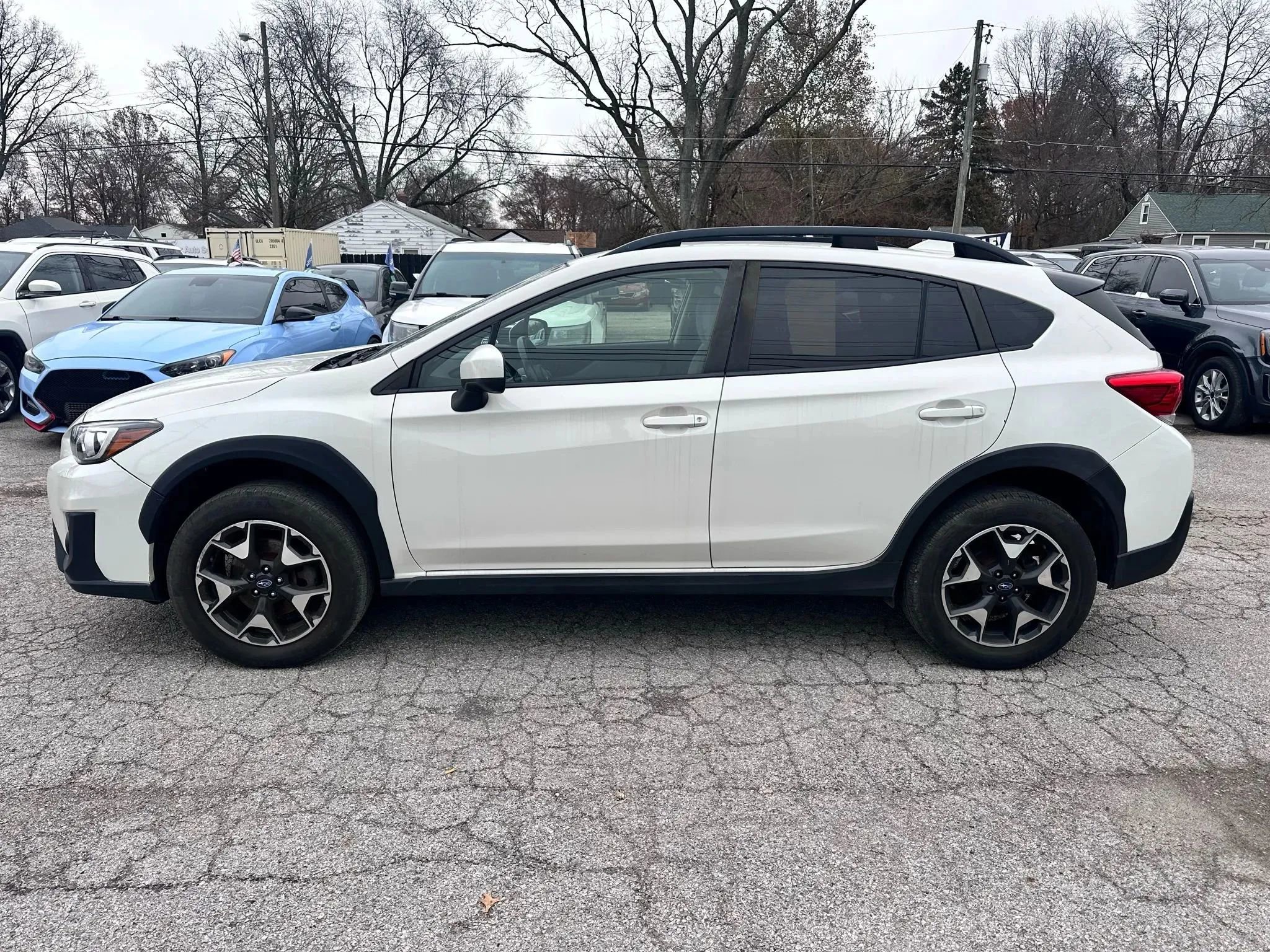 Used 2019 Subaru Crosstrek 2.0i Premium w/ Eyesight System image 3