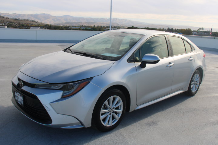 Certified 2026 Toyota Corolla LE w/ LE Premium Package FWD image 6