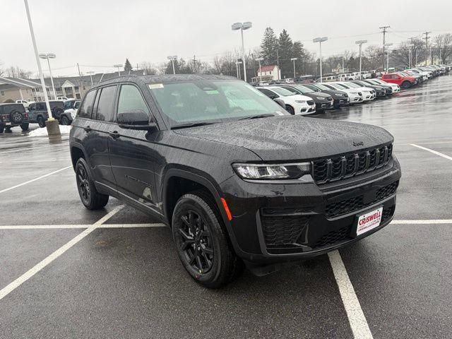 New 2026 Jeep Grand Cherokee Altitude AWD/4WD image 2