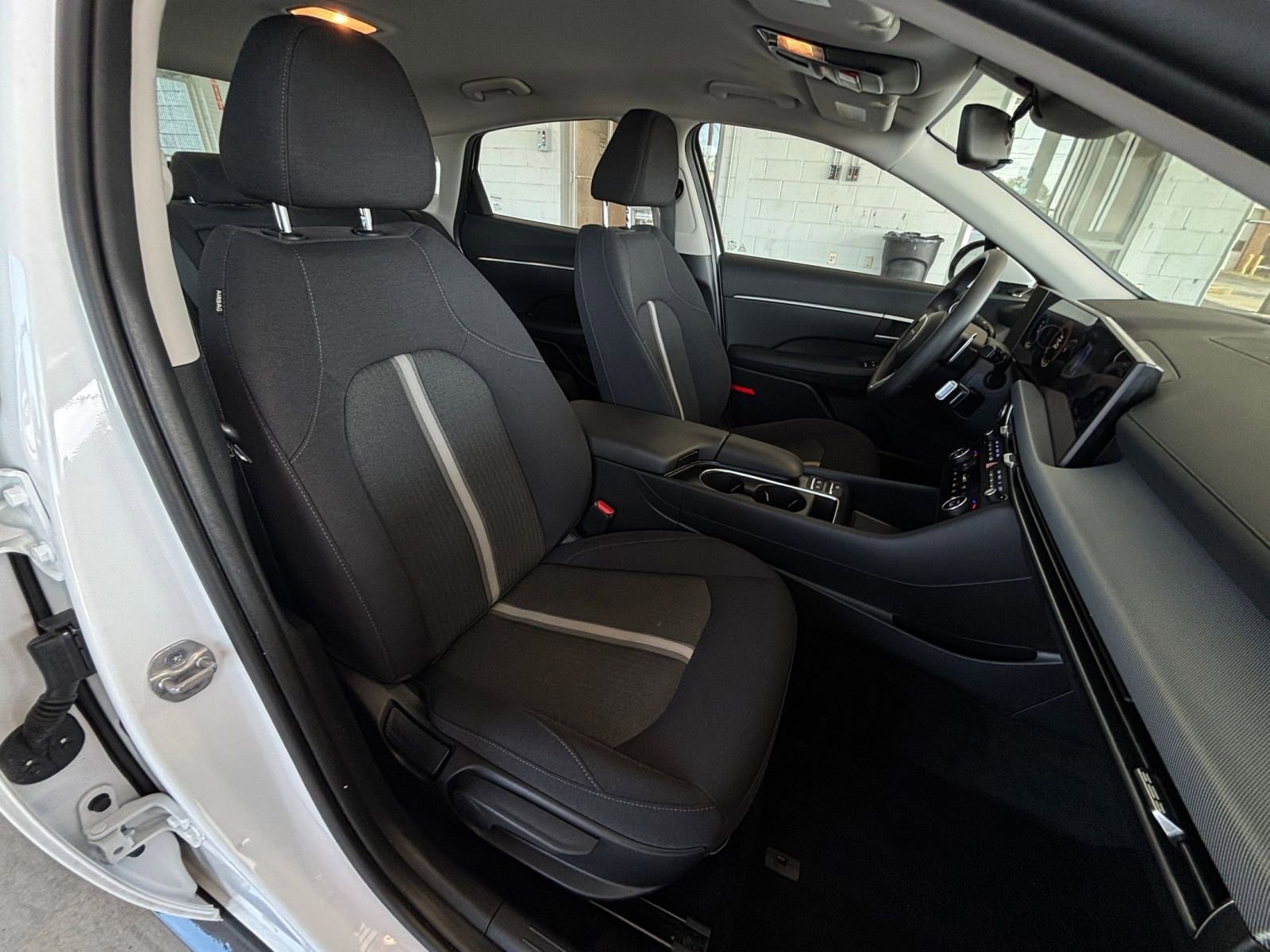 Used 2025 Hyundai Sonata SEL FWD image 37
