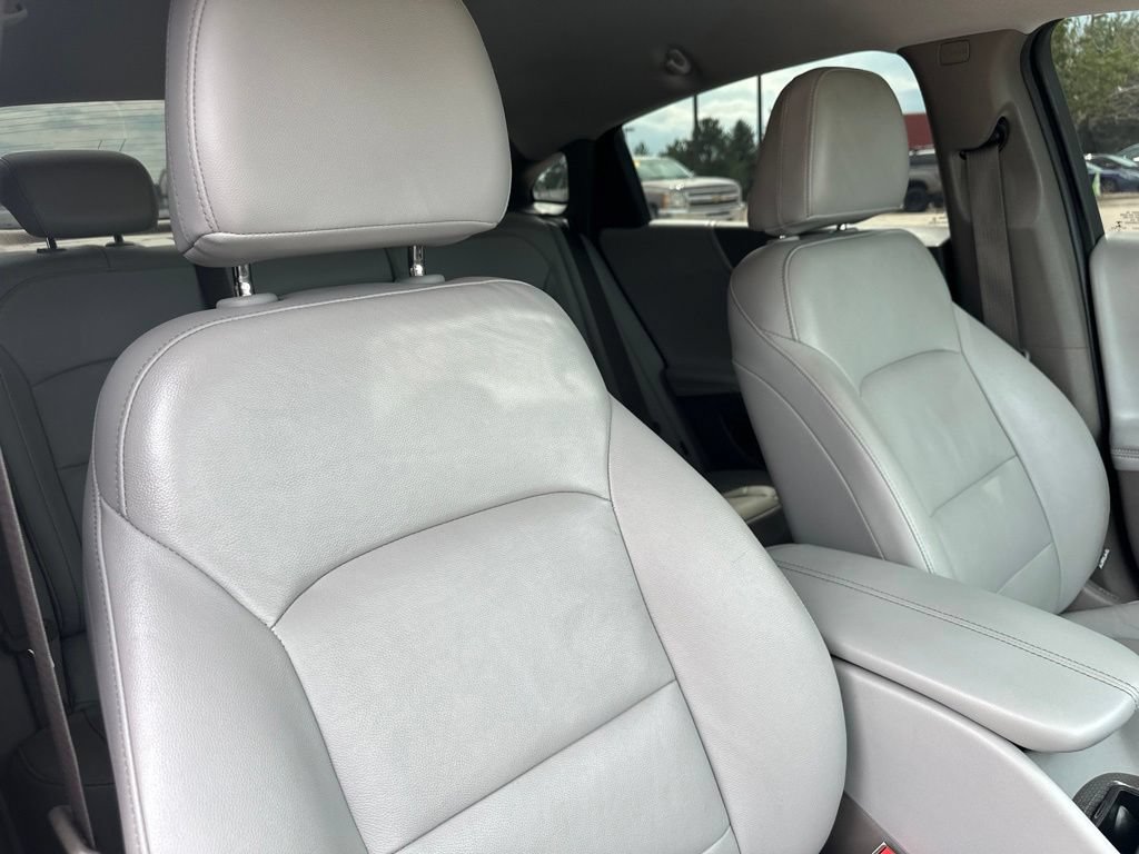 Certified 2017 Chevrolet Malibu LT w/ Leather Package FWD image 26