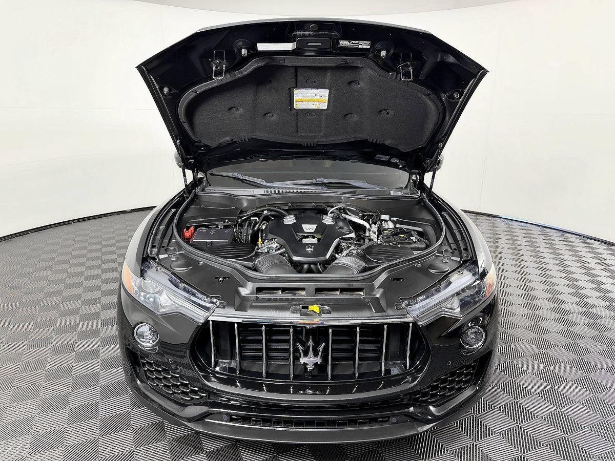 Used 2018 Maserati Levante AWD/4WD image 24