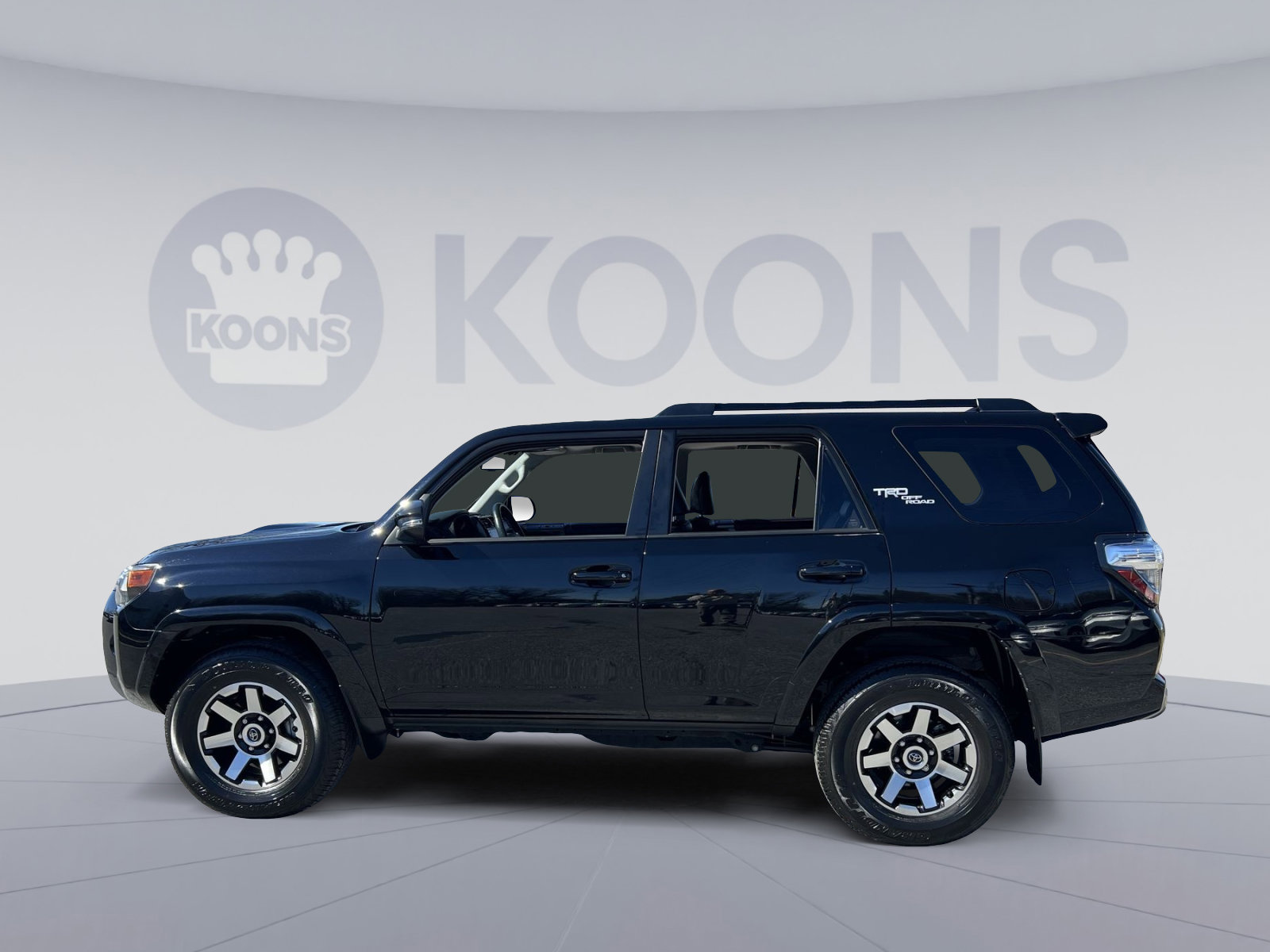 Used 2022 Toyota 4Runner TRD Off-Road Premium w/ Moonroof Package image 2