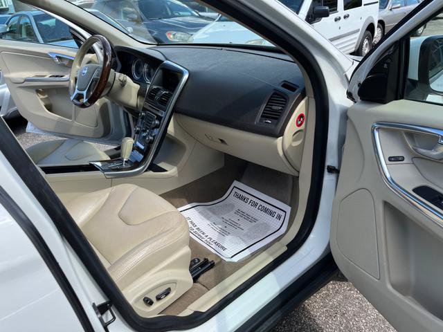 Used 2012 Volvo XC60 3.2 Premier FWD image 16