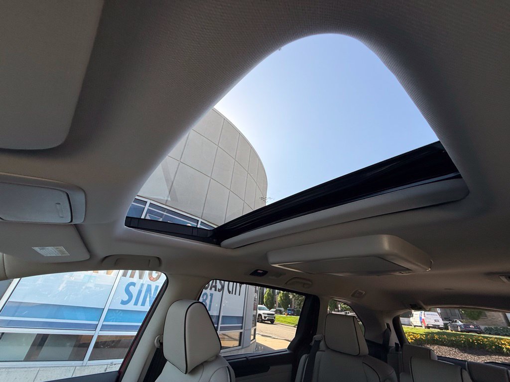 Used 2026 Honda Odyssey Touring image 5