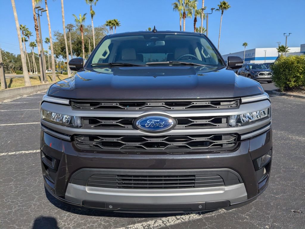 Used 2024 Ford Expedition XLT image 9