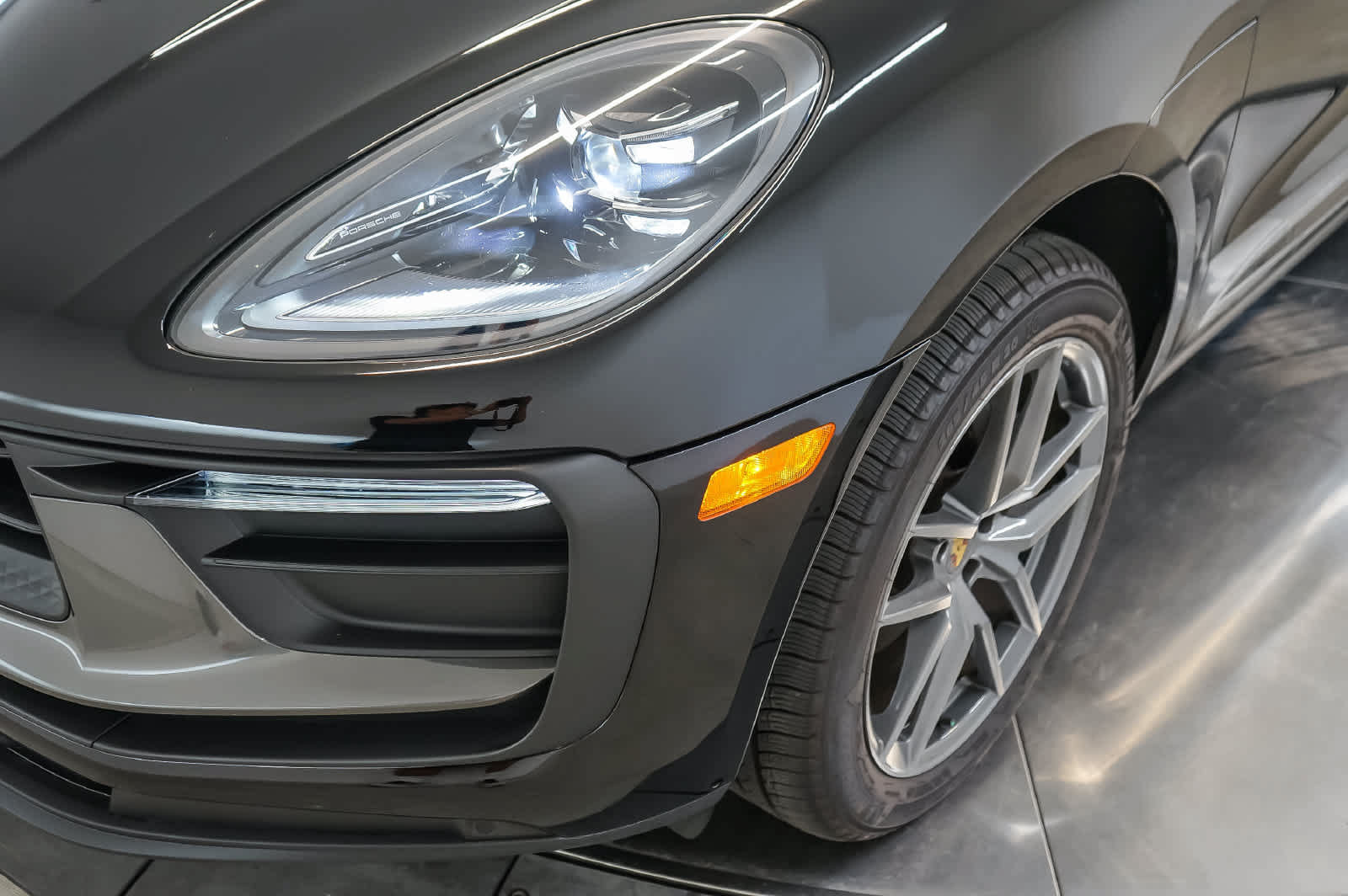 Certified 2026 Porsche Macan Turbo AWD/4WD image 13