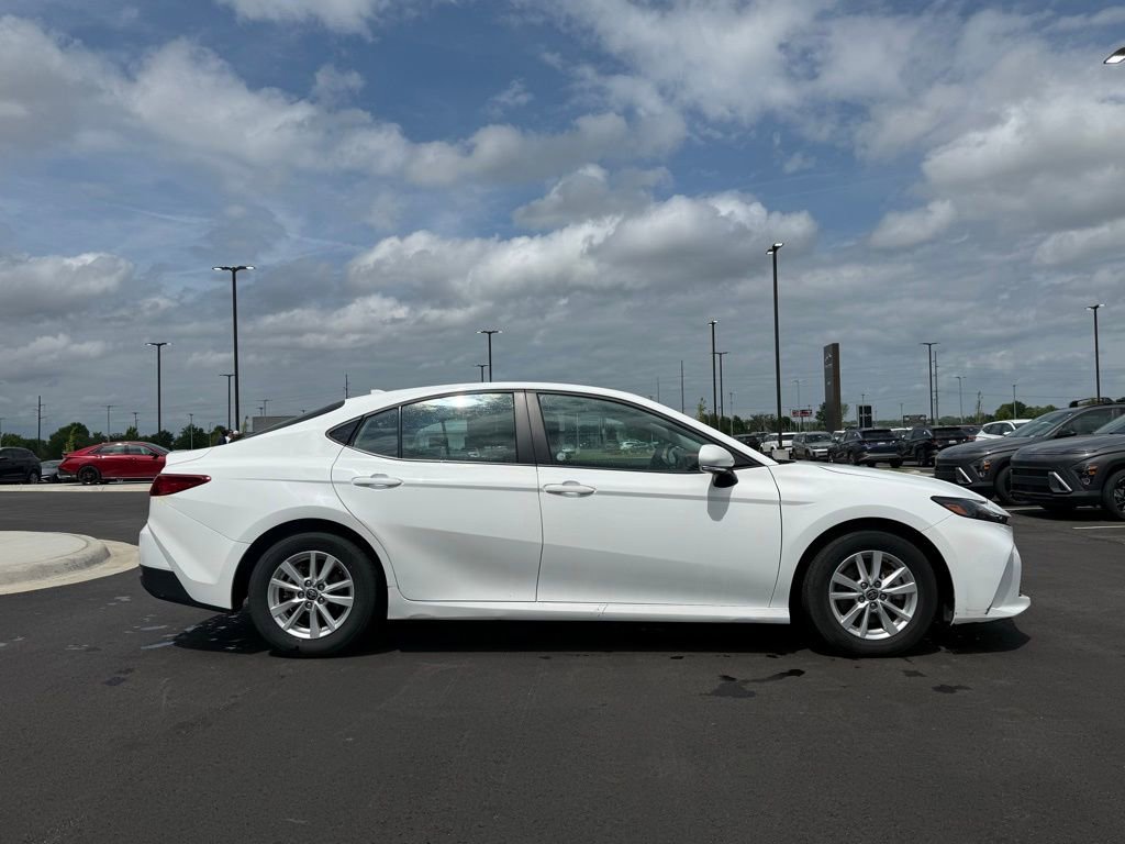 Used 2025 Toyota Camry LE FWD image 4