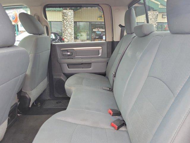 Used 2016 RAM 1500 Classic SLT w/ SLT Plus D￩cor Group AWD/4WD image 13