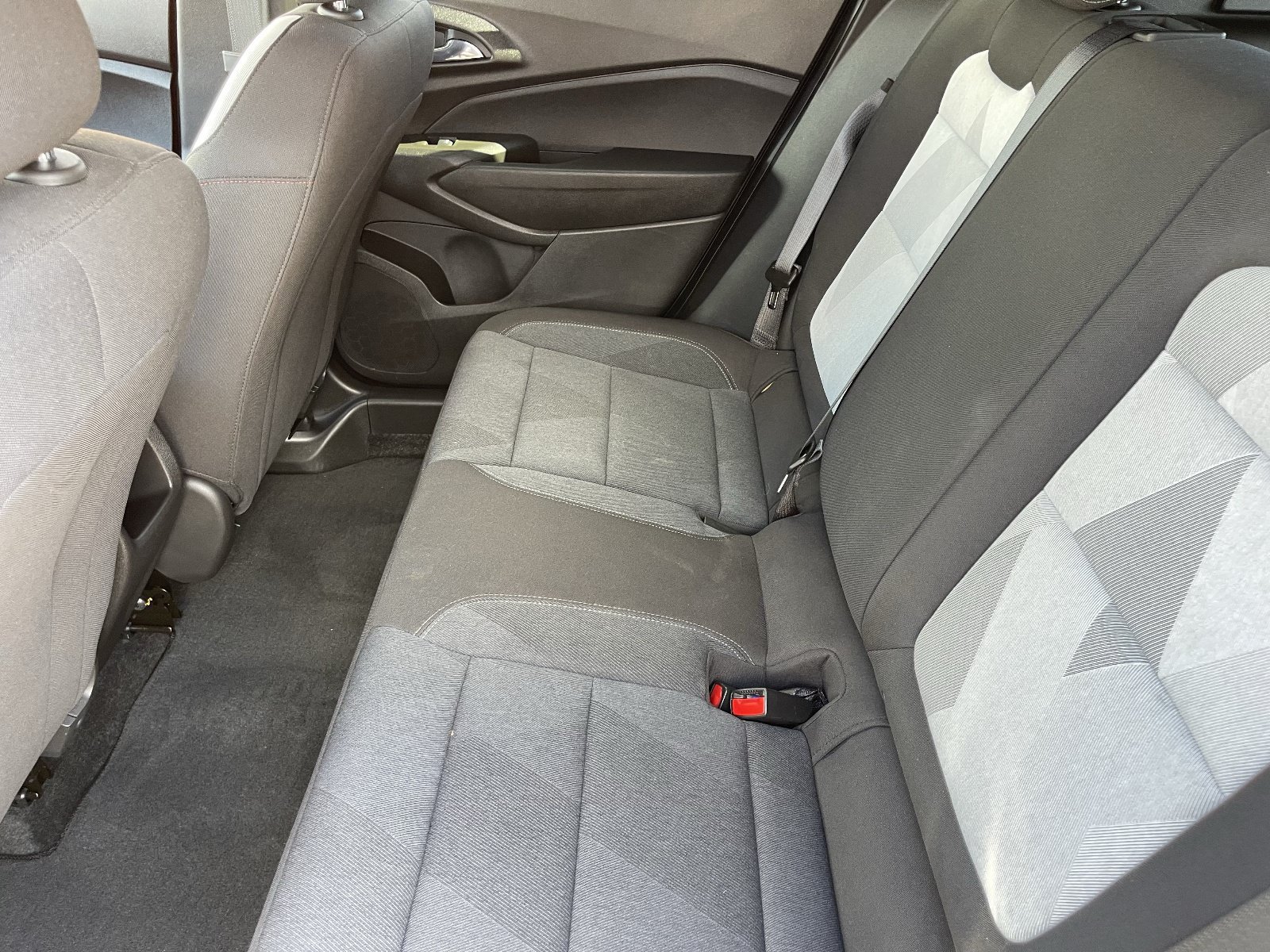 Used 2024 Chevrolet Trax RS w/ Driver Confidence Package FWD image 18