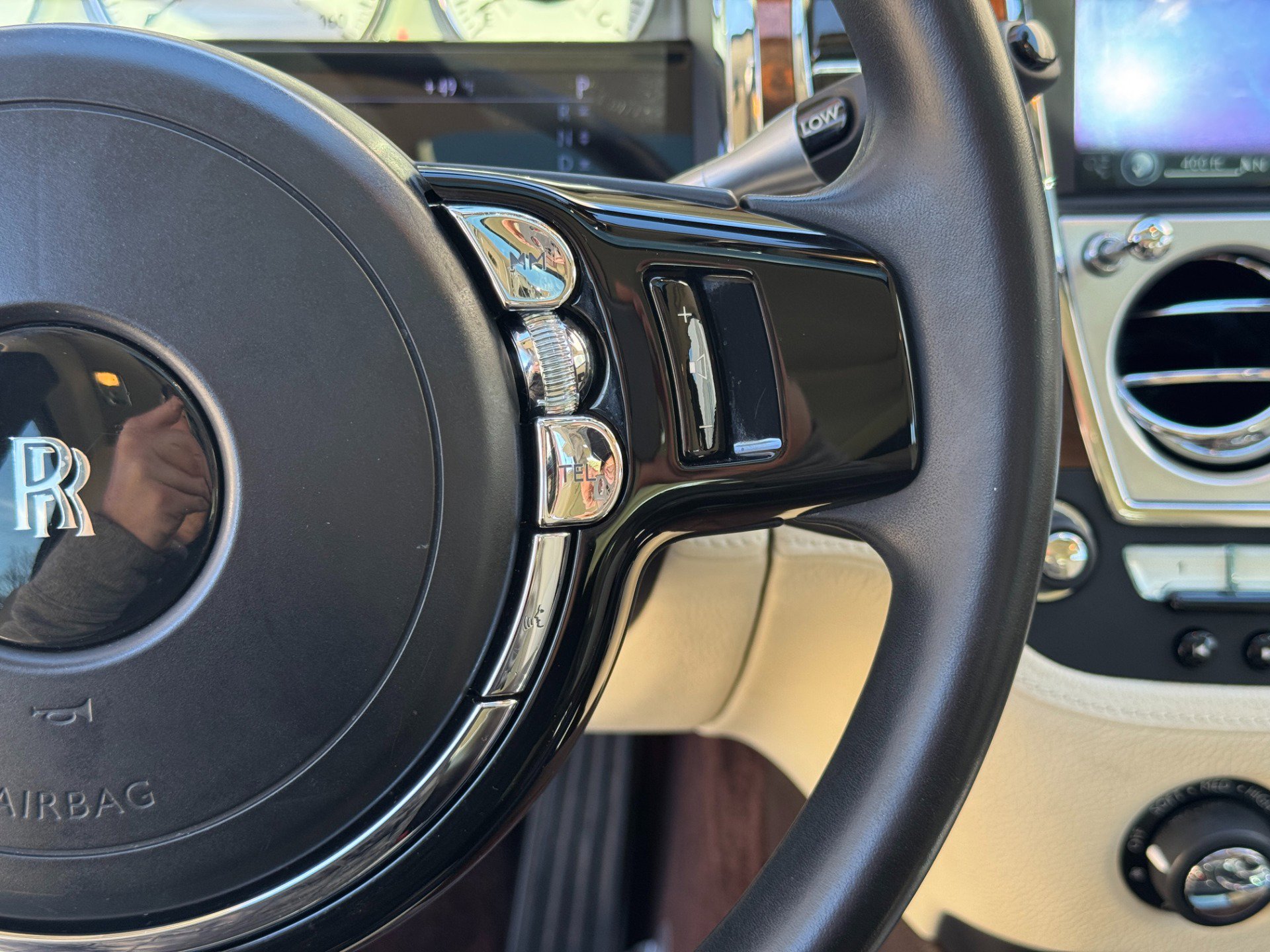 Used 2013 Rolls-Royce Ghost image 37