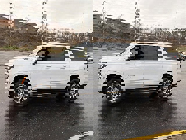 New 2026 Chevrolet Suburban Premier w/ Sun And Tow Package image 7