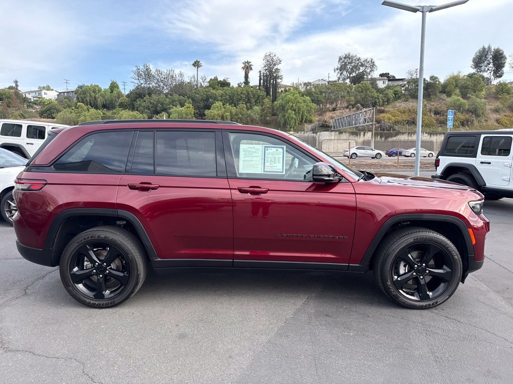 Certified 2023 Jeep Grand Cherokee Altitude RWD image 9