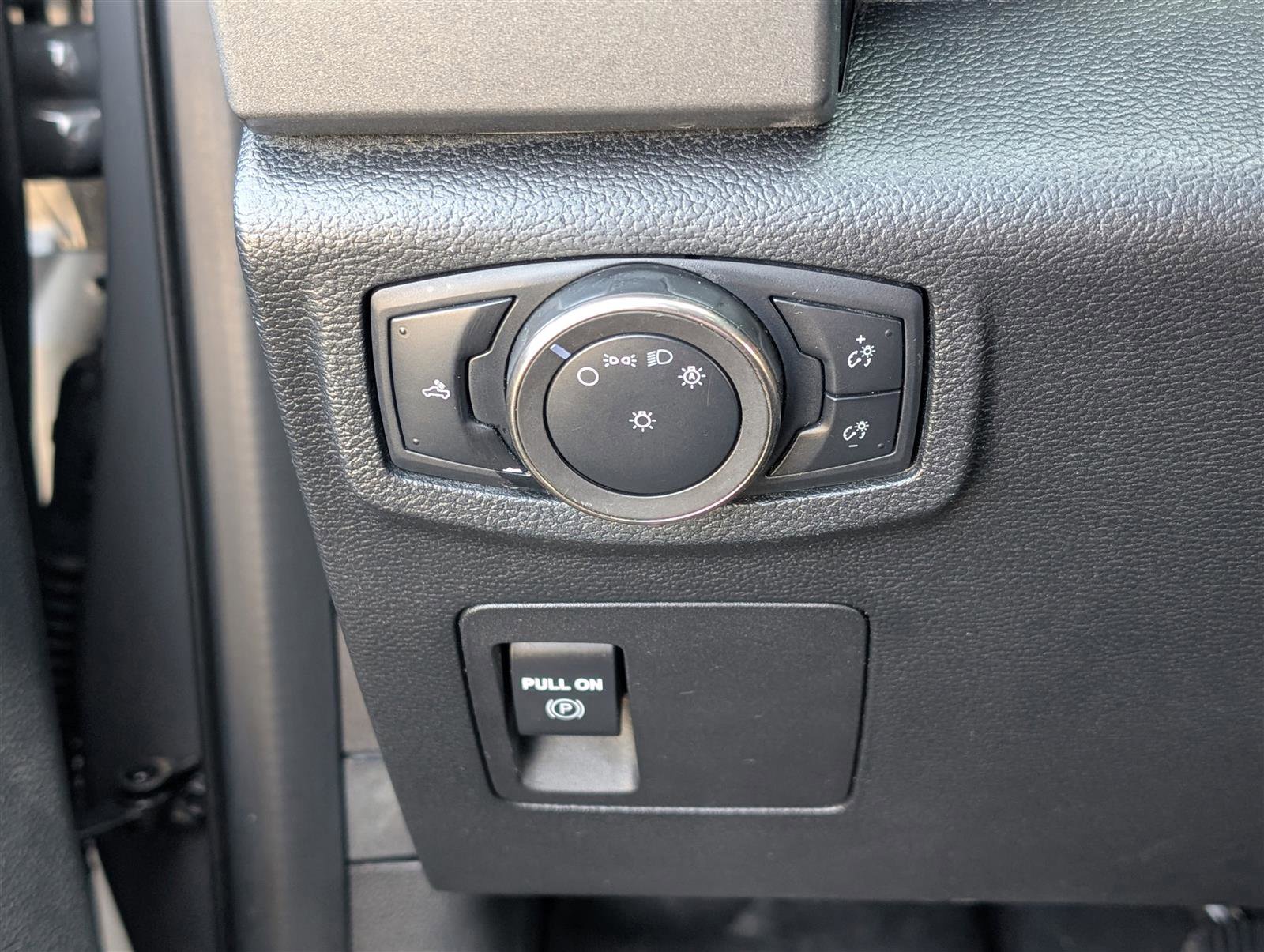 Used 2020 Ford F150 Raptor image 19