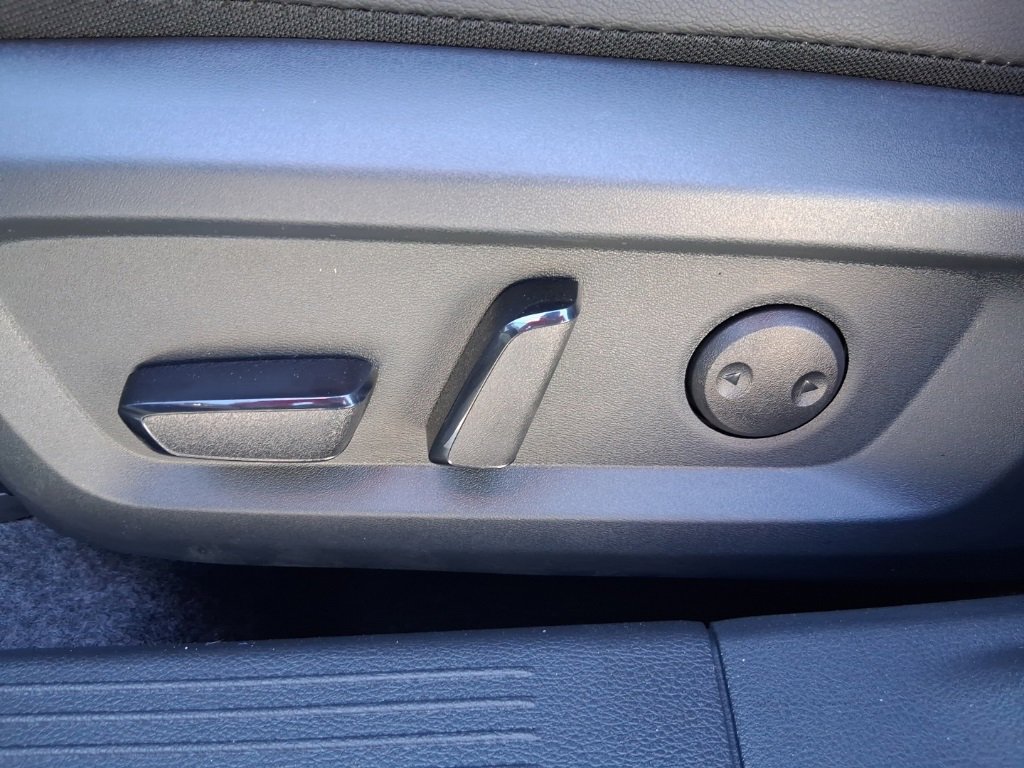 New 2026 Nissan Rogue SV image 25