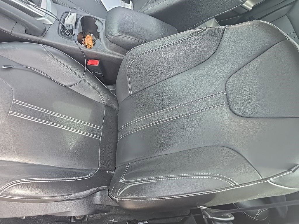 Used 2014 Ford Focus SE w/ Equipment Group 201A image 9