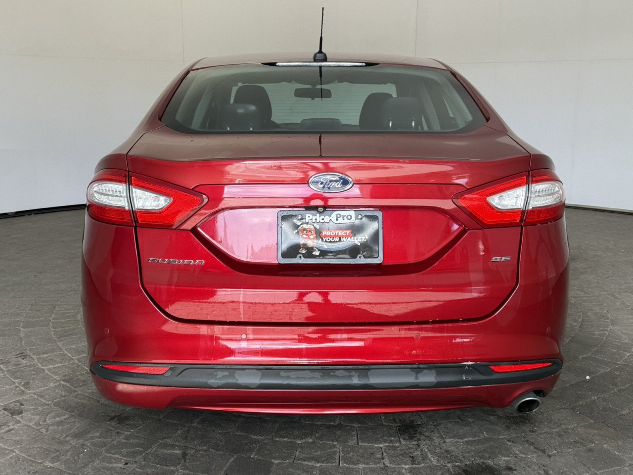 Used 2014 Ford Fusion SE FWD image 6