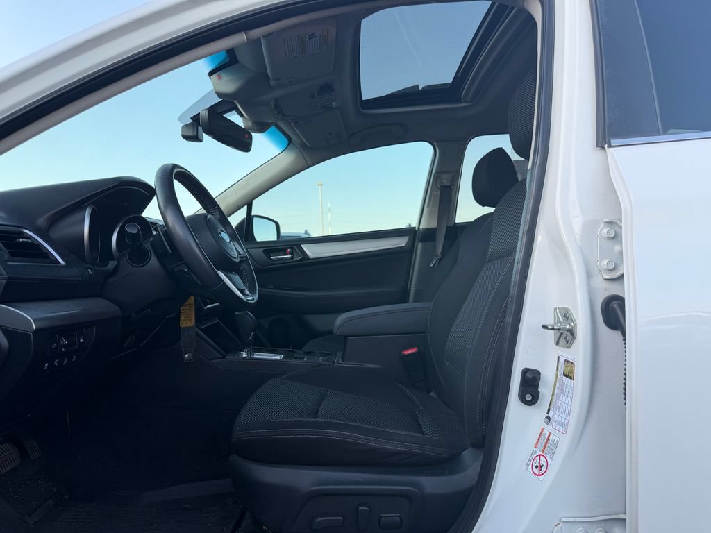Used 2019 Subaru Outback 2.5i Premium AWD/4WD image 5