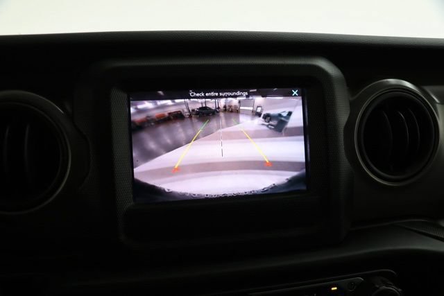 Used 2023 Jeep Wrangler Unlimited w/ Cold Weather Group AWD/4WD image 32