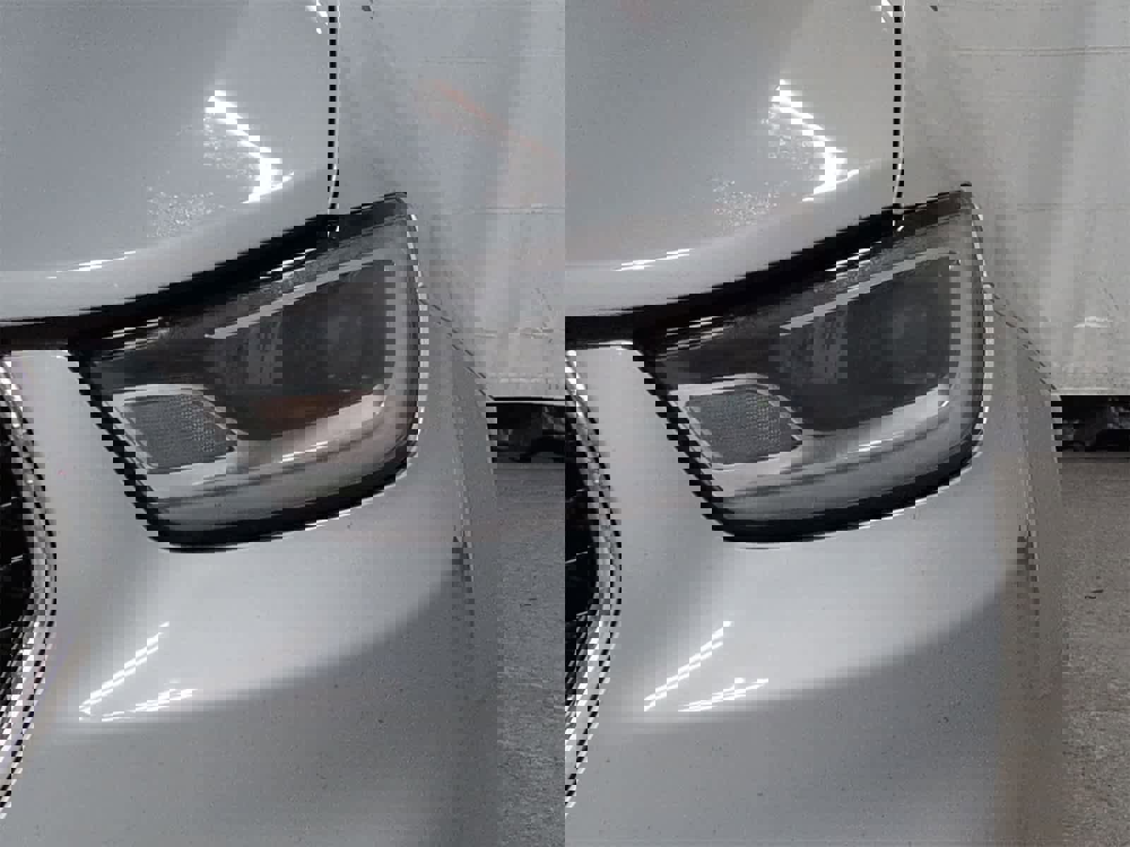 Used 2024 Chrysler Pacifica Limited image 11