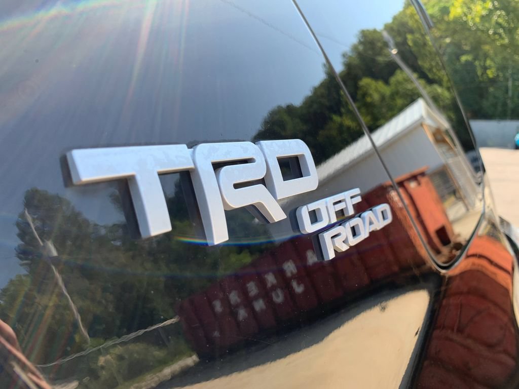 Used 2018 Toyota 4Runner TRD Off-Road AWD/4WD image 34