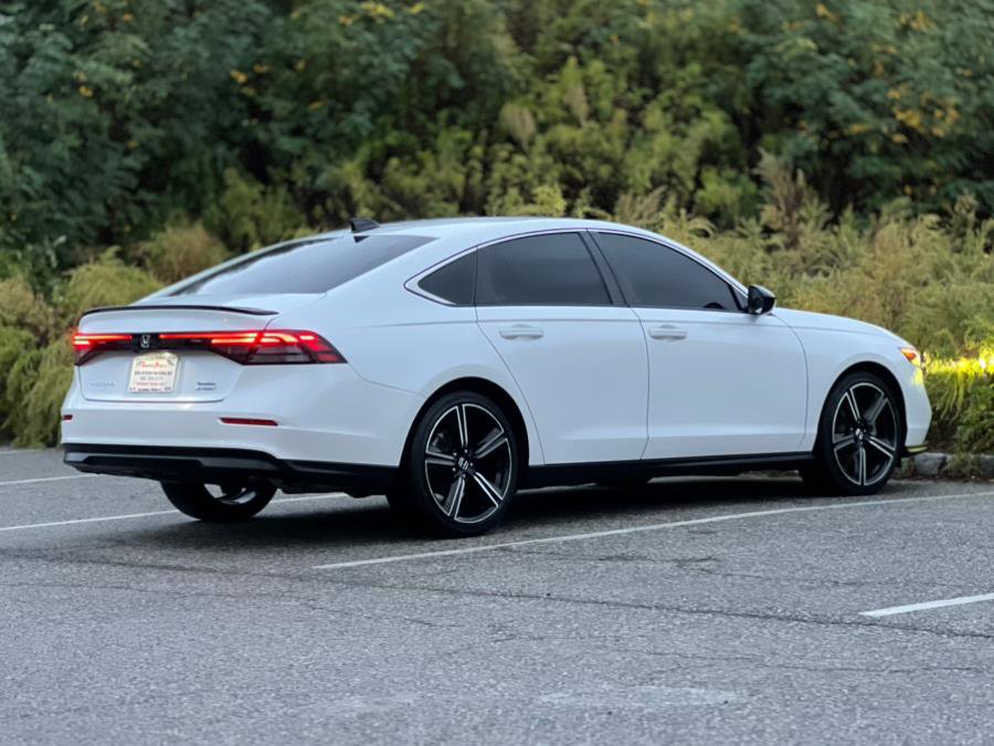 Used 2024 Honda Accord Sport image 8