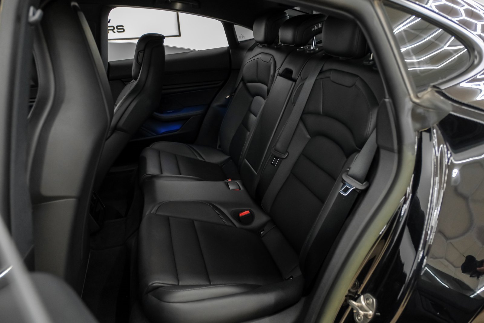 Used 2023 Porsche Taycan image 36
