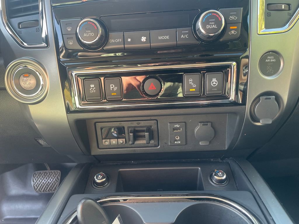 Used 2018 Nissan Titan Platinum Reserve w/ Platinum Utility Package RWD image 17