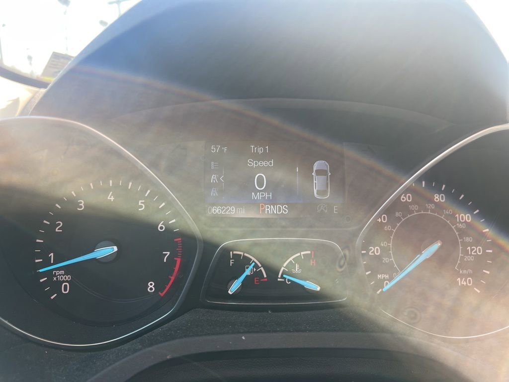 Used 2019 Ford Escape SE image 12