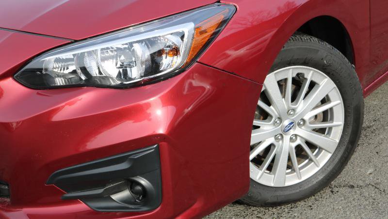 Used 2018 Subaru Impreza 2.0i Premium image 4