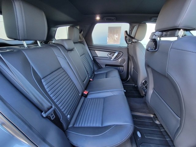 Used 2025 Land Rover Discovery Sport Dynamic SE image 21