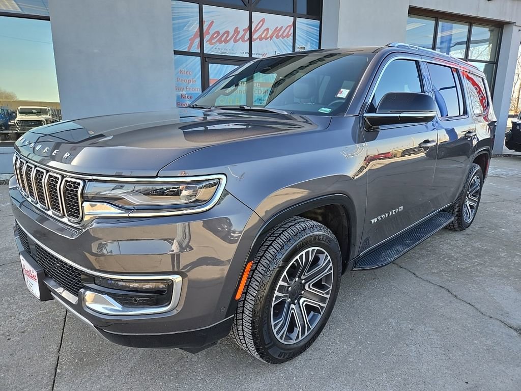 Used 2024 Jeep Wagoneer Series II image 2