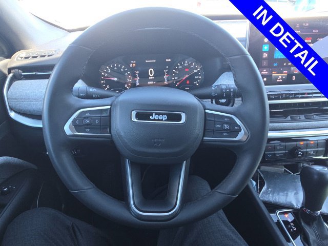 Used 2023 Jeep Compass Latitude AWD/4WD image 7