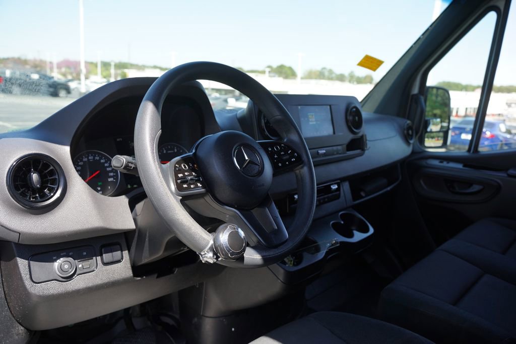 Used 2024 Mercedes-Benz Sprinter 2500 image 11