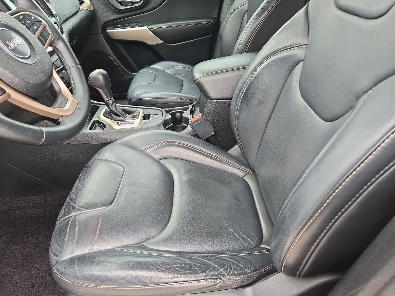Used 2017 Jeep Cherokee Limited FWD image 15