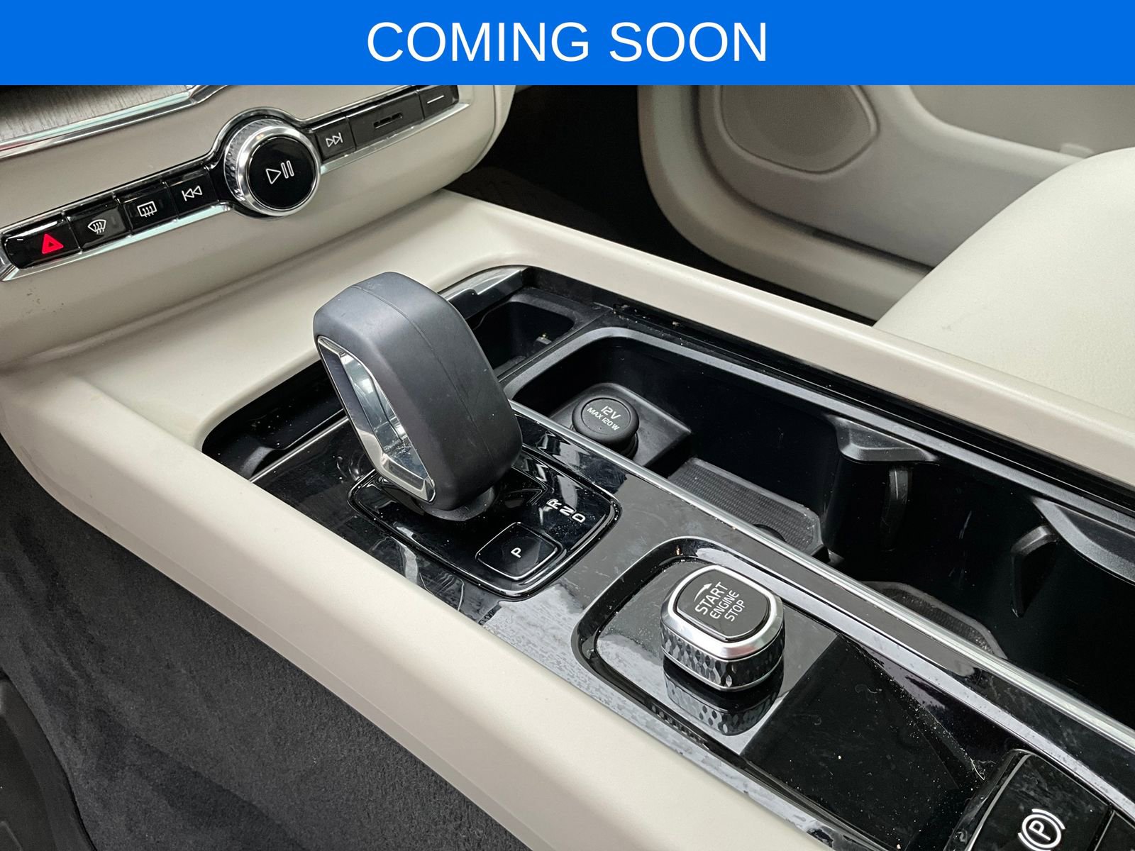 Certified 2023 Volvo XC60 B5 Plus w/ Climate Package image 39