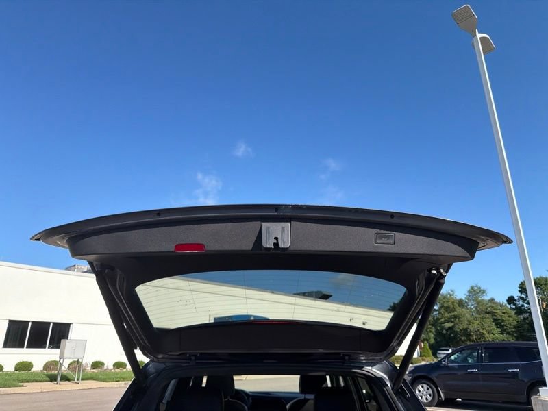 Used 2023 Volkswagen Tiguan SEL R-Line AWD/4WD image 14