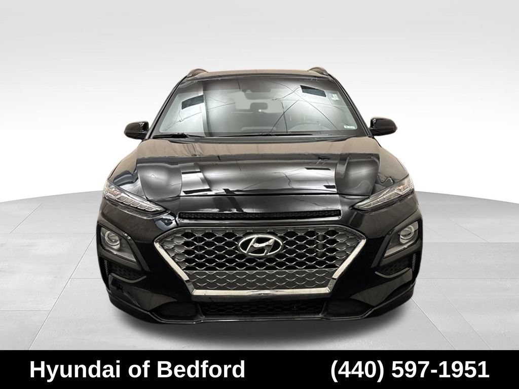 Used 2021 Hyundai Kona Limited FWD image 2